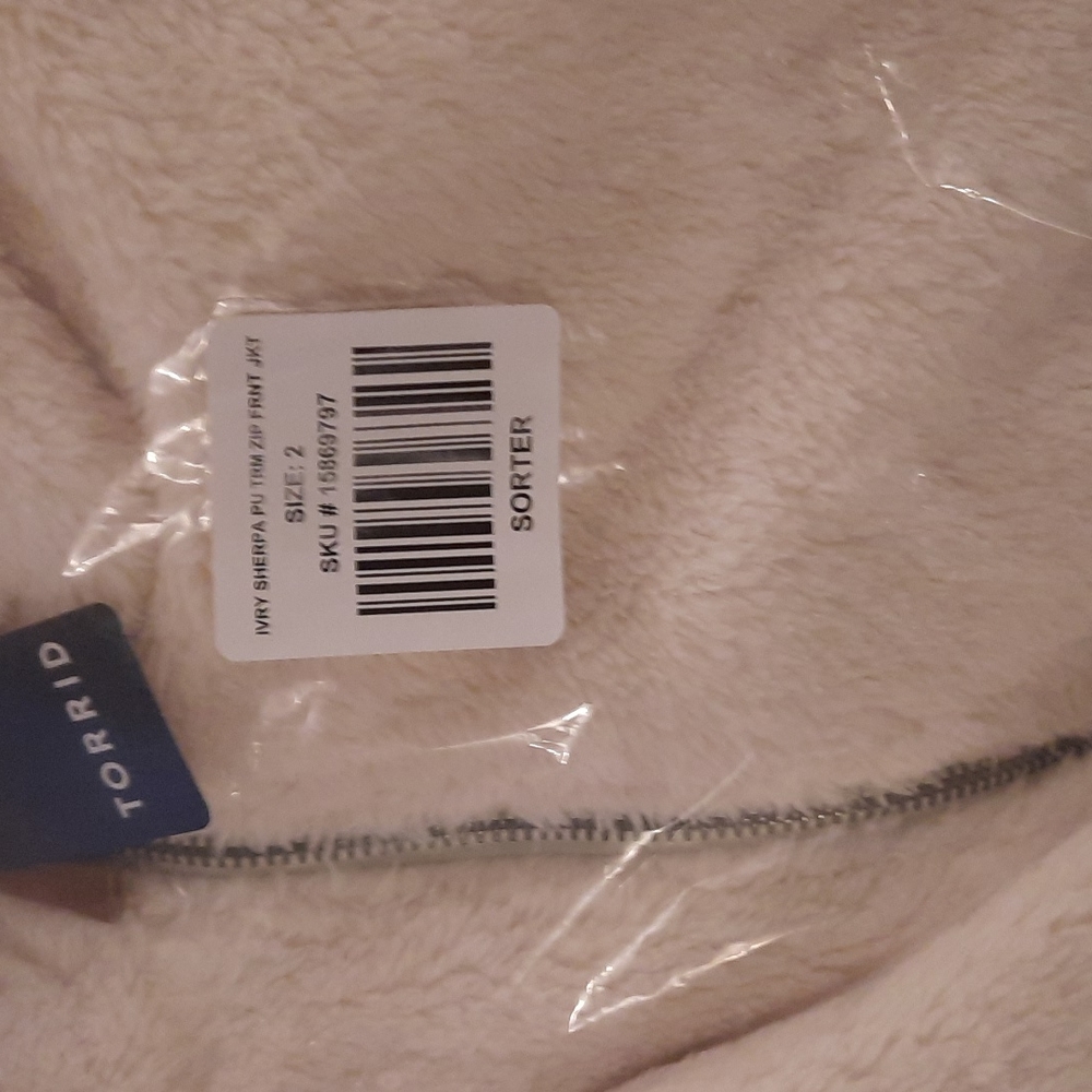 Torrid Faux Shearling Zip Front Trim Contrast Jacket - Picture 6 of 9
